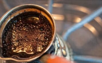 Voda za kafu ne smije 2 puta da proključa, ni slučajno – a evo zašto: Postoji jako dobar razlog, ne igrajte se Voda za kafu ne smije 2 puta da proključa, ni slučajno – a evo zašto: Postoji jako dobar razlog, ne igrajte se