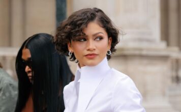 Za sve žene koje žele drastičnu promenu, uzmite u obzir ovu frizuru: Ističe crte lica, izgleda negovano i zavodljivo Za sve žene koje žele drastičnu promenu, uzmite u obzir ovu frizuru: Ističe crte lica, izgleda negovano i zavodljivo