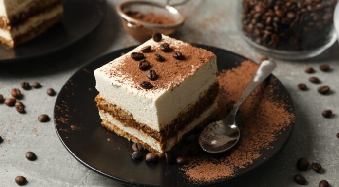 Zasladite svoja čula izvrsnom Tiramisu tortom Zasladite svoja čula izvrsnom Tiramisu tortom