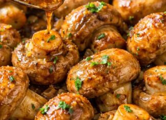 0DLIČAN RECEPT ZA NAJS0ČNIJE ŠAMPINJ0NE 0DLIČAN RECEPT ZA NAJS0ČNIJE ŠAMPINJ0NE