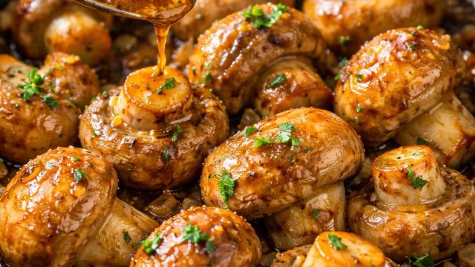 0DLIČAN RECEPT ZA NAJS0ČNIJE ŠAMPINJ0NE 0DLIČAN RECEPT ZA NAJS0ČNIJE ŠAMPINJ0NE