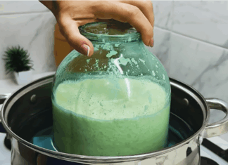 1 kilogram sira napravljen od samo 2 litre mlijeka! Nije potrebno sirće ili limunska kiselina… 1 kilogram sira napravljen od samo 2 litre mlijeka! Nije potrebno sirće ili limunska kiselina…