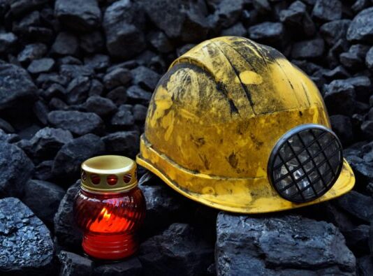 2 godine pošto je nestao rudar u starom rudniku radnici su pronašli njegovu kacigu: Nakon toga otkrivaju misteriju zbog koje su prebledeli 2 godine pošto je nestao rudar u starom rudniku radnici su pronašli njegovu kacigu: Nakon toga otkrivaju misteriju zbog koje su prebledeli