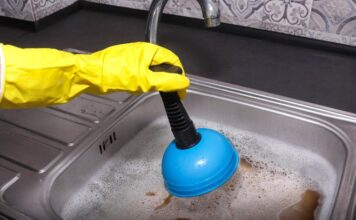 3 stvari koje NIKAKO ne treba prosipati u sudoperu – možete napraviti veliki problem 3 stvari koje NIKAKO ne treba prosipati u sudoperu – možete napraviti veliki problem