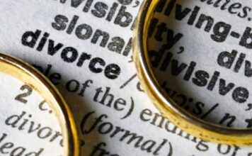 5 znakova koji ukazuju da je muškarac u krizi srednjih godina: Jedan signal zasigurno vodi u preljubu 5 znakova koji ukazuju da je muškarac u krizi srednjih godina: Jedan signal zasigurno vodi u preljubu