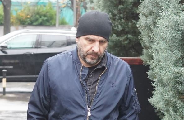 Anđeljka zbog gledateljke bila na ivici da prekine predstavu: A ovaj glumac se zbog nepristojnog ponašanja razdrao u sred predstave – njegove reči pogađaju metu Anđeljka zbog gledateljke bila na ivici da prekine predstavu: A ovaj glumac se zbog nepristojnog ponašanja razdrao u sred predstave - njegove reči pogađaju metu