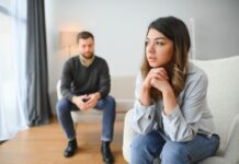 Brak ima 6 važnih faza, a mnogi ne stignu ni do treće: Evo koja je ključna tačka pucanja Brak ima 6 važnih faza, a mnogi ne stignu ni do treće: Evo koja je ključna tačka pucanja