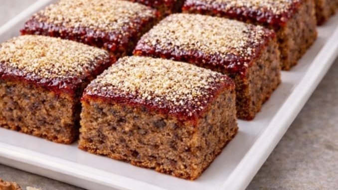 Brz i jeftin kolač. Sočne kocke sa orasima i dzemom… Brz i jeftin kolač. Sočne kocke sa orasima i dzemom…