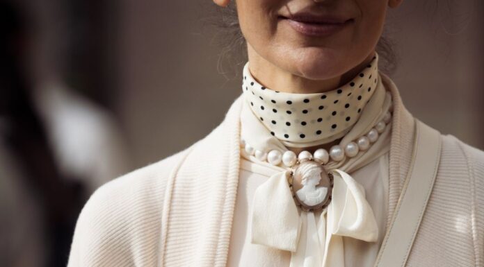 Cameo nakit se vraća: vintage romantika koja osvaja 2026. Cameo nakit se vraća: vintage romantika koja osvaja 2026.