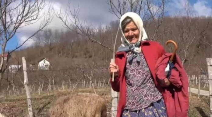 “ČEKALA SAM DA MI SE VRATI, A ON ME OSTAVIO I OTIŠAO KOD KOMŠINICE”: Svi muževi pobjegli od nje, a razlog je srceparajući “ČEKALA SAM DA MI SE VRATI, A ON ME OSTAVIO I OTIŠAO KOD KOMŠINICE”: Svi muževi pobjegli od nje, a razlog je srceparajući