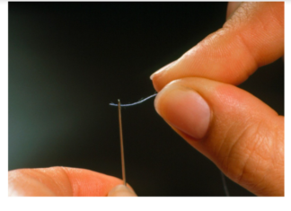 Četiri MILIONA ljudi ZAPREPASTIO je snimak koji pokazuje da cijeli život POGREŠNO uvlače konac u iglu! A možemo to da uradimo za SEKUND i to SMIJEŠNO lako Četiri MILIONA ljudi ZAPREPASTIO je snimak koji pokazuje da cijeli život POGREŠNO uvlače konac u iglu! A možemo to da uradimo za SEKUND i to SMIJEŠNO lako