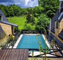 Čuveni fudbaler živeo burno pa napustio Beograd i napravio kuću na Kopaoniku: Nema lepše, svaki detalj je bajkovit Čuveni fudbaler živeo burno pa napustio Beograd i napravio kuću na Kopaoniku: Nema lepše, svaki detalj je bajkovit