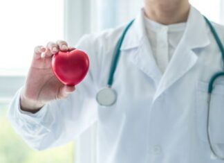 Čuveni hirurg operisao beskućnika i spasao ga sigurne smrti: Videvši tetovažu shvata ko je prosjak i otkriva tajnu staru 20 godina koja mu je razarala dušu Čuveni hirurg operisao beskućnika i spasao ga sigurne smrti: Videvši tetovažu shvata ko je prosjak i otkriva tajnu staru 20 godina koja mu je razarala dušu