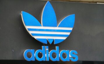 Da li biste nosili Adidas prsten? Minijaturan je i pokazuje i vreme Da li biste nosili Adidas prsten? Minijaturan je i pokazuje i vreme