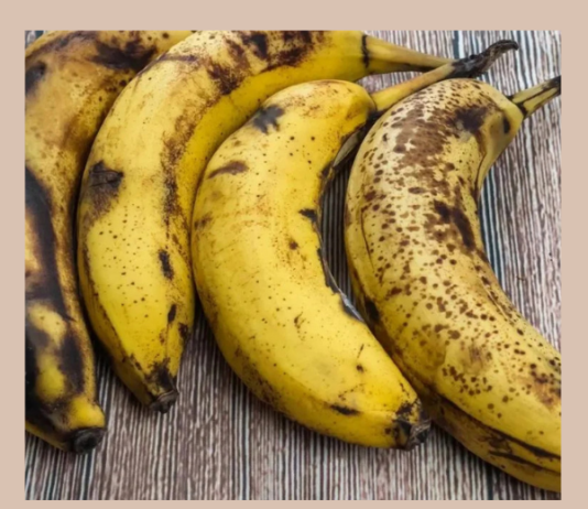 Da li vam banane prebrzo pocrne? Ovaj trik će ih duže održati svježima Da li vam banane prebrzo pocrne? Ovaj trik će ih duže održati svježima