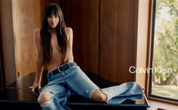 Dakota Johnson u novoj Calvin Klein kampanji za proleće 2026: minimalistička senzualnost i povratak 90-ih Dakota Johnson u novoj Calvin Klein kampanji za proleće 2026: minimalistička senzualnost i povratak 90-ih