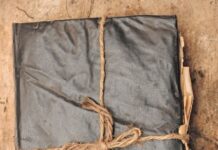 Danijel je s ženom za praznike otišao u vikendicu iz koje se nikad nisu vratili: 32 godine kasnije stari fotoaparat pronađen na dnu jezera otkriva mračnu istinu Danijel je s ženom za praznike otišao u vikendicu iz koje se nikad nisu vratili: 32 godine kasnije stari fotoaparat pronađen na dnu jezera otkriva mračnu istinu