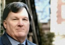 Devojka trčala ulicom vrišteći upomoć, niko joj nije otvorio, a onda je nađena mrtva: Kad su pored nje pronašli još 11 tela, tad je klupko počelo da se odmotava Devojka trčala ulicom vrišteći upomoć, niko joj nije otvorio, a onda je nađena mrtva: Kad su pored nje pronašli još 11 tela, tad je klupko počelo da se odmotava