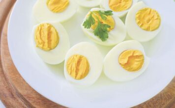 Dijeta sa kuvanim jajima za dve nedelje skida od 5 do 10 kilograma: Nećete gladovati, a dovešćete liniju u red taman pred leto Dijeta sa kuvanim jajima za dve nedelje skida od 5 do 10 kilograma: Nećete gladovati, a dovešćete liniju u red taman pred leto