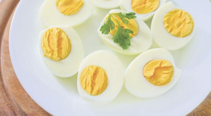 Dijeta sa kuvanim jajima za dve nedelje skida od 5 do 10 kilograma: Nećete gladovati, a dovešćete liniju u red taman pred leto Dijeta sa kuvanim jajima za dve nedelje skida od 5 do 10 kilograma: Nećete gladovati, a dovešćete liniju u red taman pred leto