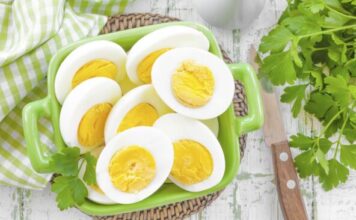 Dijeta sa kuvanim jajima za dve nedelje skida od 5 do 10 kilograma: Nećete gladovati, a dovešćete liniju u red taman pred leto Dijeta sa kuvanim jajima za dve nedelje skida od 5 do 10 kilograma: Nećete gladovati, a dovešćete liniju u red taman pred leto
