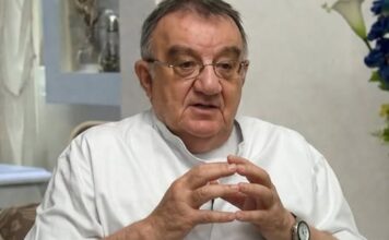 Dr Perišić: “Narode, JEDITE OVO BOŽJE VOĆE i ne brinite za zdravlje” Dr Perišić: “Narode, JEDITE OVO BOŽJE VOĆE i ne brinite za zdravlje”