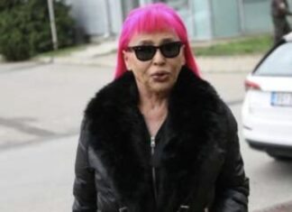 Evo kako izgleda Zorica Brunclik POSLIJE OPERACIJE: Članovi žirija mahali i slali poljupce pjevačici Evo kako izgleda Zorica Brunclik POSLIJE OPERACIJE: Članovi žirija mahali i slali poljupce pjevačici