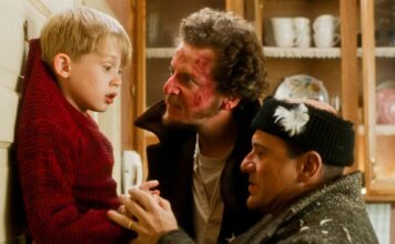 Fanovi „Sam u kući“ otkrili tri filmske greške koje su im, kako kažu, „pokvarile Božić“ Fanovi „Sam u kući“ otkrili tri filmske greške koje su im, kako kažu, „pokvarile Božić“