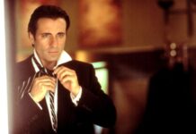 Glumca na rođenju razdvojili od brata blizanca: S 5 godina pobegao od rata, pa se u obećanoj zemlji masno obogatio – U lepu Mariju se zaljubio na prvi pogled Glumca na rođenju razdvojili od brata blizanca: S 5 godina pobegao od rata, pa se u obećanoj zemlji masno obogatio - U lepu Mariju se zaljubio na prvi pogled