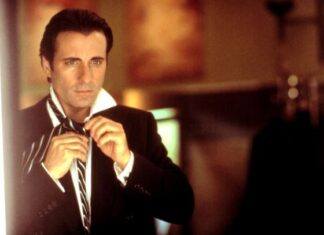 Glumca na rođenju razdvojili od brata blizanca: S 5 godina pobegao od rata, pa se u obećanoj zemlji masno obogatio – U lepu Mariju se zaljubio na prvi pogled Glumca na rođenju razdvojili od brata blizanca: S 5 godina pobegao od rata, pa se u obećanoj zemlji masno obogatio - U lepu Mariju se zaljubio na prvi pogled