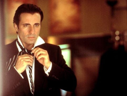 Glumca na rođenju razdvojili od brata blizanca: S 5 godina pobegao od rata, pa se u obećanoj zemlji masno obogatio – U lepu Mariju se zaljubio na prvi pogled Glumca na rođenju razdvojili od brata blizanca: S 5 godina pobegao od rata, pa se u obećanoj zemlji masno obogatio - U lepu Mariju se zaljubio na prvi pogled