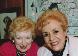 Glumce iz kulte serije “Alo, Alo” zadesile strašne sudbiine: Edit odbila da se leči od raka i umrla, on priznao da je gej, pa u jezivoj nesreći izgubio pamćenje Glumce iz kulte serije "Alo, Alo" zadesile strašne sudbiine: Edit odbila da se leči od raka i umrla, on priznao da je gej, pa u jezivoj nesreći izgubio pamćenje