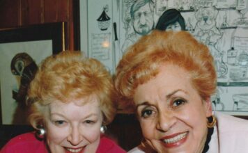 Glumce iz kulte serije “Alo, Alo” zadesile strašne sudbiine: Edit odbila da se leči od raka i umrla, on priznao da je gej, pa u jezivoj nesreći izgubio pamćenje Glumce iz kulte serije "Alo, Alo" zadesile strašne sudbiine: Edit odbila da se leči od raka i umrla, on priznao da je gej, pa u jezivoj nesreći izgubio pamćenje