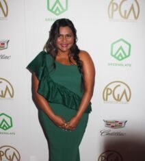 Glumica se u 46. godini PREPORODILA: Mindi Kejling je smršala 18 kilograma i svi kažu da je njen načni mršavljenja najbolji Glumica se u 46. godini PREPORODILA: Mindi Kejling je smršala 18 kilograma i svi kažu da je njen načni mršavljenja najbolji