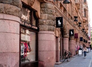 I nostalgija košta: Kolekcionari plaćaju hiljade evra za „vintage“ Ralf Loren komade I nostalgija košta: Kolekcionari plaćaju hiljade evra za „vintage“ Ralf Loren komade