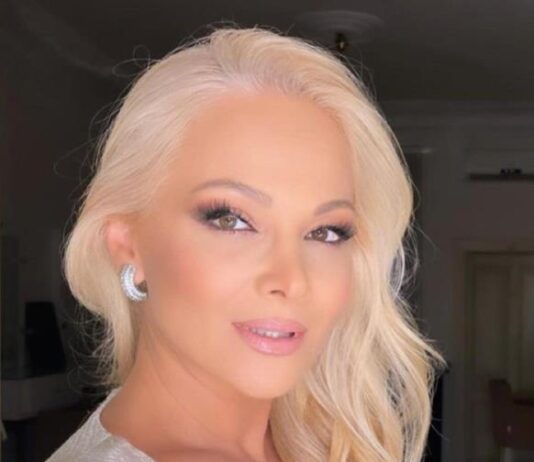 Ilda Šaulić ima najlepše dvorište na Bežanijskoj kosi: Raskošno cveće i zelenilo čine ga bajkovitim Ilda Šaulić ima najlepše dvorište na Bežanijskoj kosi: Raskošno cveće i zelenilo čine ga bajkovitim