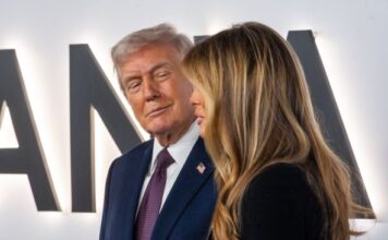 Jedini razlog zašto se Melanija Tramp nikad nije razvela od Donalda Trampa: Zbog ovog joj aplaudira svaka žena Jedini razlog zašto se Melanija Tramp nikad nije razvela od Donalda Trampa: Zbog ovog joj aplaudira svaka žena