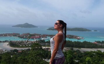 Jedna od najzgodnijih voditeljki u Srbiji imala je raskošnu svadbu sa prvim mužem: Lepa Brena joj bila kuma, a sad uživa sa muškarcem kog krije od javnosti Jedna od najzgodnijih voditeljki u Srbiji imala je raskošnu svadbu sa prvim mužem: Lepa Brena joj bila kuma, a sad uživa sa muškarcem kog krije od javnosti