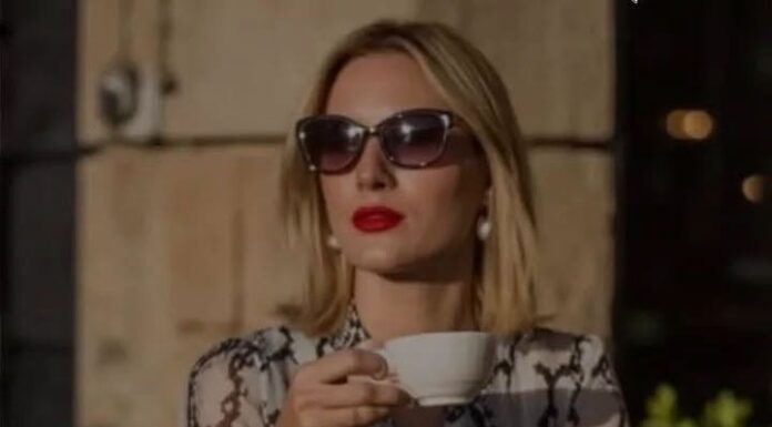 JEDNA SITNICA VAS RAZOTKRIVA: Žene koje ovo rade nikad u tuđim očima nisu PRAVE DAME već samo ‘SELJANKE’ bez bontona JEDNA SITNICA VAS RAZOTKRIVA: Žene koje ovo rade nikad u tuđim očima nisu PRAVE DAME već samo ‘SELJANKE’ bez bontona