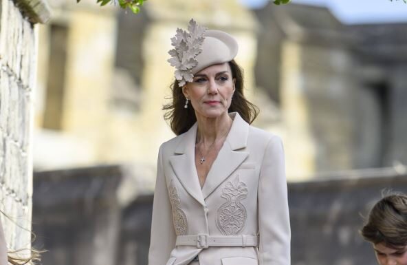 Kejt Midlton raspametila kombinacijom 2 različita elementa za Vaskrs: Bež izdanje pravo je za proleće, ovako to radi prava dama Kejt Midlton raspametila kombinacijom 2 različita elementa za Vaskrs: Bež izdanje pravo je za proleće, ovako to radi prava dama