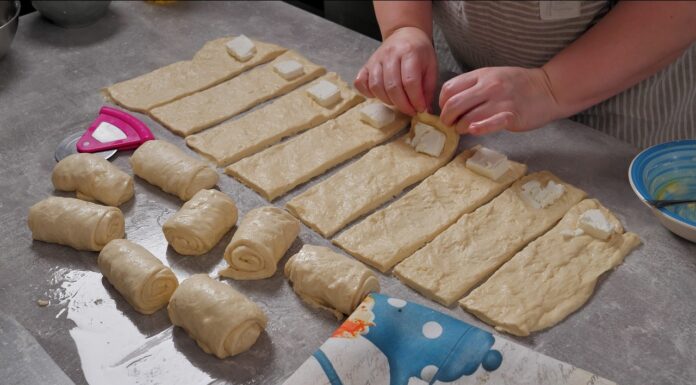 Kiselo testo na drugi način – rolnice Kiselo testo na drugi način – rolnice