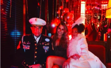 Ko je manekenka koja prijeti da će uništiti Melaniju Tramp Ko je manekenka koja prijeti da će uništiti Melaniju Tramp