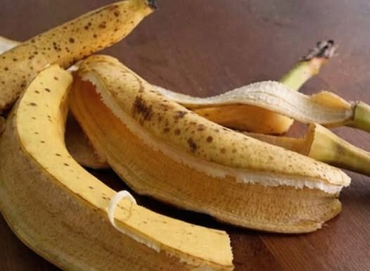 KORU OD BANANE STAVITE U FRIŽIDER: Nakon samo 15 minuta riješit ćete se problema koji vam uništava život… KORU OD BANANE STAVITE U FRIŽIDER: Nakon samo 15 minuta riješit ćete se problema koji vam uništava život…