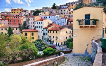 Kupovina kuće za 1 evro u Italiji deluje primamljivo, ali stvarnost donosi skrivene troškove i birokratske prepreke Kupovina kuće za 1 evro u Italiji deluje primamljivo, ali stvarnost donosi skrivene troškove i birokratske prepreke