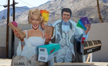 Liberači usvojio svog ljubavnika da bi prikrio nezakonit odnos: Silne pare uložio da tinejdžer izgleda na njegovu 40 godina mlađu verziju Liberači usvojio svog ljubavnika da bi prikrio nezakonit odnos: Silne pare uložio da tinejdžer izgleda na njegovu 40 godina mlađu verziju