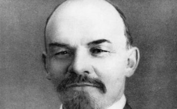 Lično nadgledao stotine ubistava pa razmišljao da sebi okonča život: Pred smrt nije mogao da govori ni da piše – autopsija pokazala šokantan uzrok smrti Lično nadgledao stotine ubistava pa razmišljao da sebi okonča život: Pred smrt nije mogao da govori ni da piše - autopsija pokazala šokantan uzrok smrti