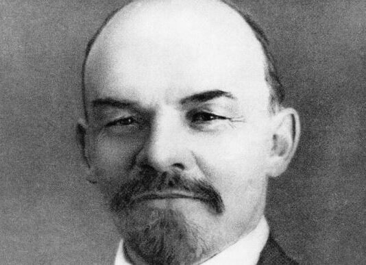 Lično nadgledao stotine ubistava pa razmišljao da sebi okonča život: Pred smrt nije mogao da govori ni da piše – autopsija pokazala šokantan uzrok smrti Lično nadgledao stotine ubistava pa razmišljao da sebi okonča život: Pred smrt nije mogao da govori ni da piše - autopsija pokazala šokantan uzrok smrti