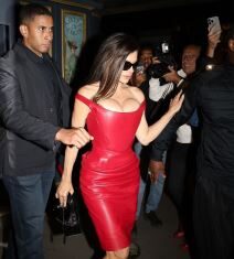 Loren Sančez objavila da želi dete sa Džefom Bezosom: Ona ima 56, a on 62 godine Loren Sančez objavila da želi dete sa Džefom Bezosom: Ona ima 56, a on 62 godine