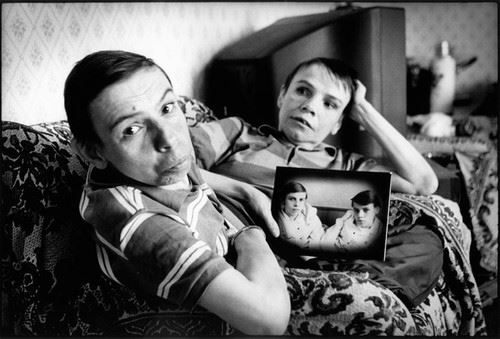 Maša i Daša su bile demon i anđeo u jednom telu: Majka im završila na psihijatriji, a one postale zamorčići u laboratoriji naučnika, njihova smrt je bila jeziva Maša i Daša su bile demon i anđeo u jednom telu: Majka im završila na psihijatriji, a one postale zamorčići u laboratoriji naučnika, njihova smrt je bila jeziva