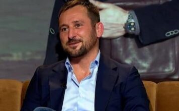 Mihailo je najpoznatiji estradni makro: “Noćne dame” koriste ljudi koje poznajemo, jedna od njih bude i sa 9 klijenata za noć Mihailo je najpoznatiji estradni makro: "Noćne dame" koriste ljudi koje poznajemo, jedna od njih bude i sa 9 klijenata za noć